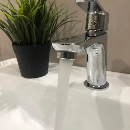 Be My Guest * Xylokastro