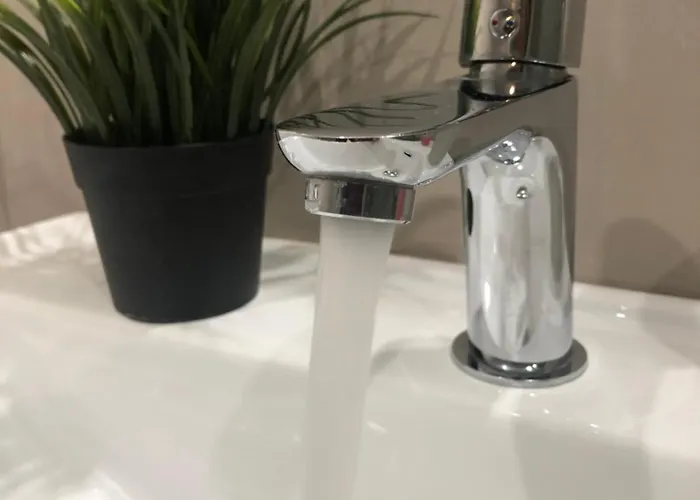 Be My Guest * Xylokastro